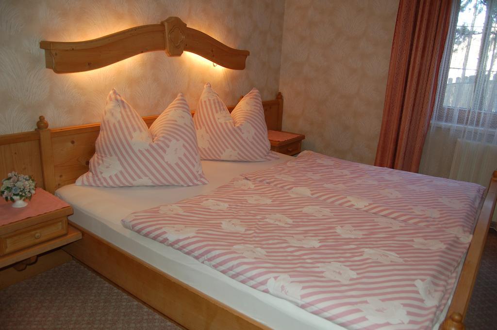 Haus Elfriede Apartamento Millstatt Quarto foto